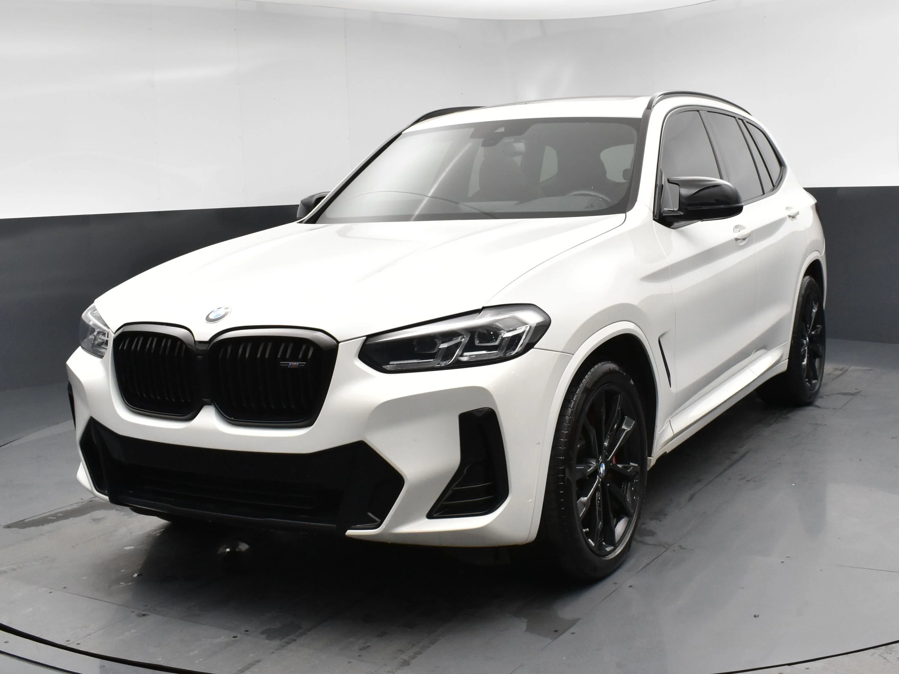 2022 BMW X3 M40i's photo