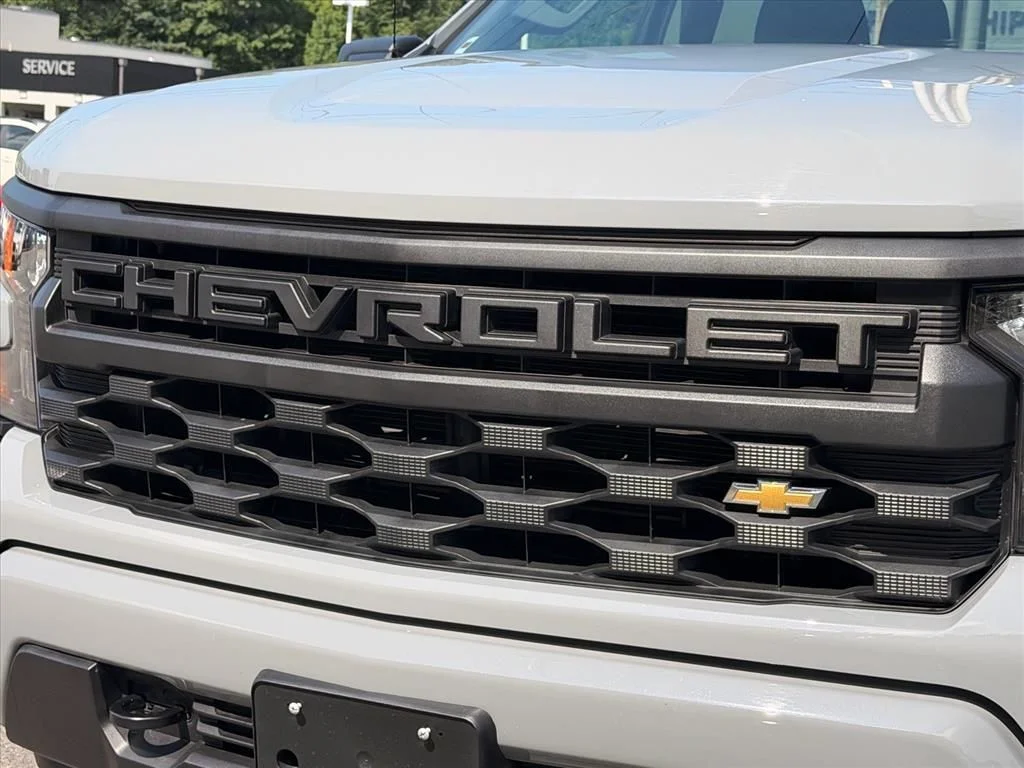 Used 2025 Gray Chevrolet Custom image 19