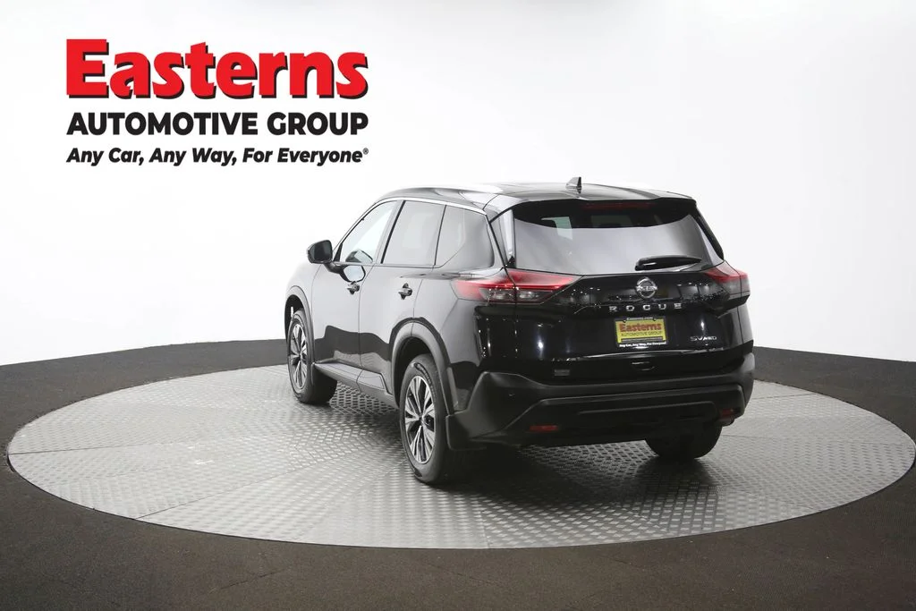 Used 2021 Black Nissan SV image 68