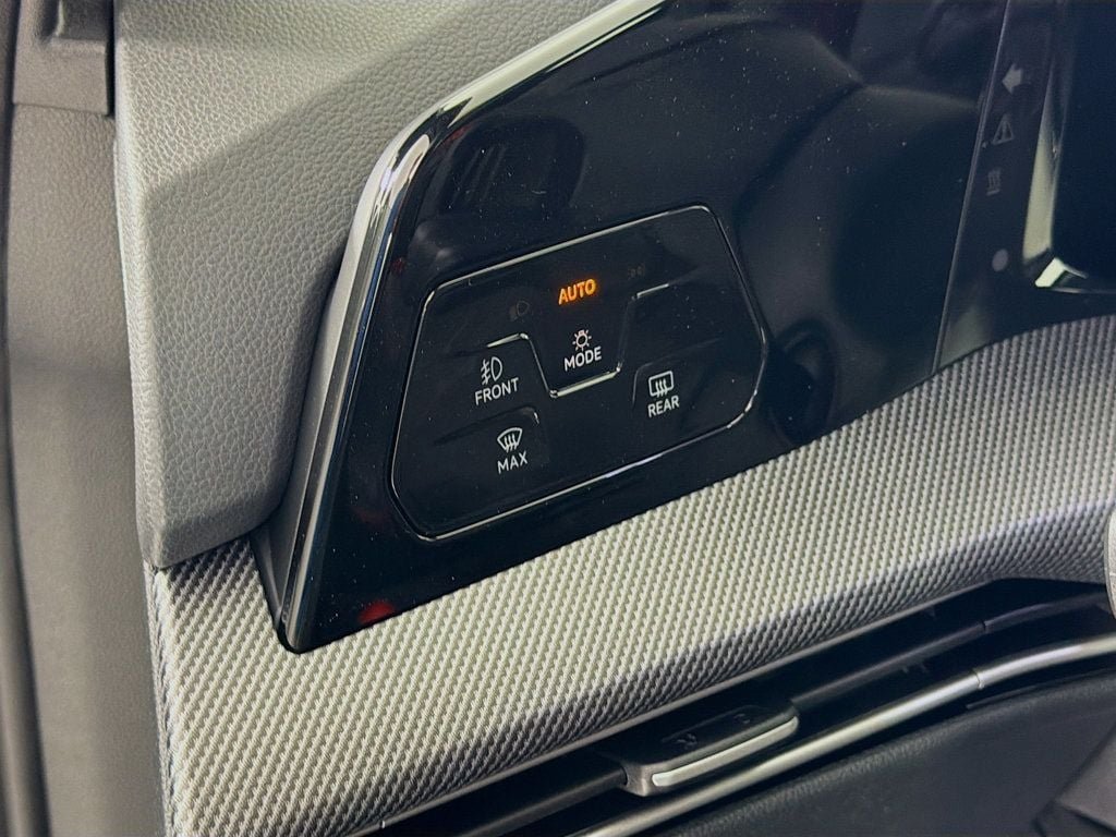 2026 Volkswagen Golf GTI SE - Photo 10