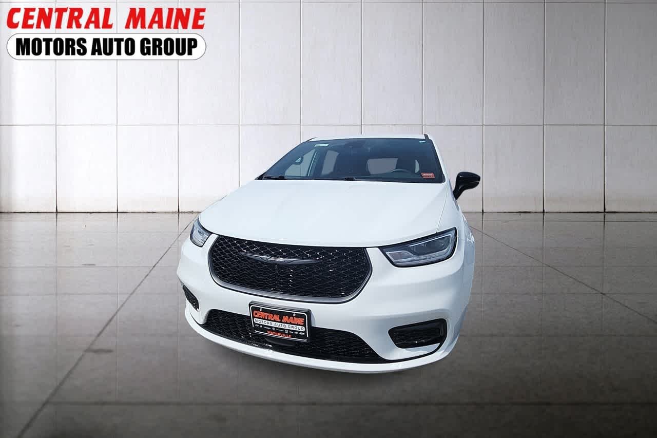 2024 Chrysler Pacifica Hybrid S Appearance Pkg