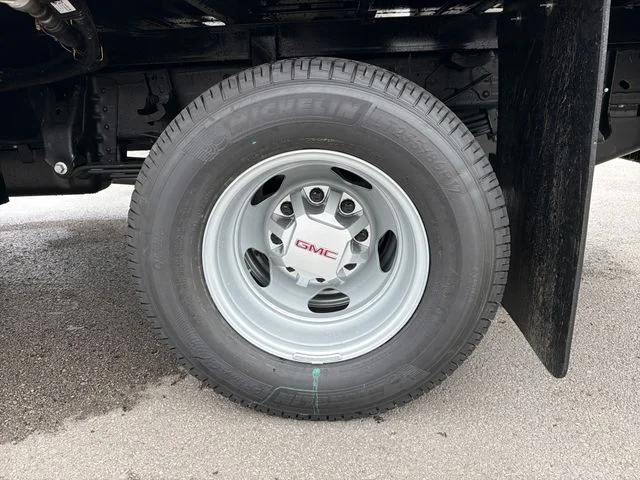 New 2026 White GMC Pro image 23