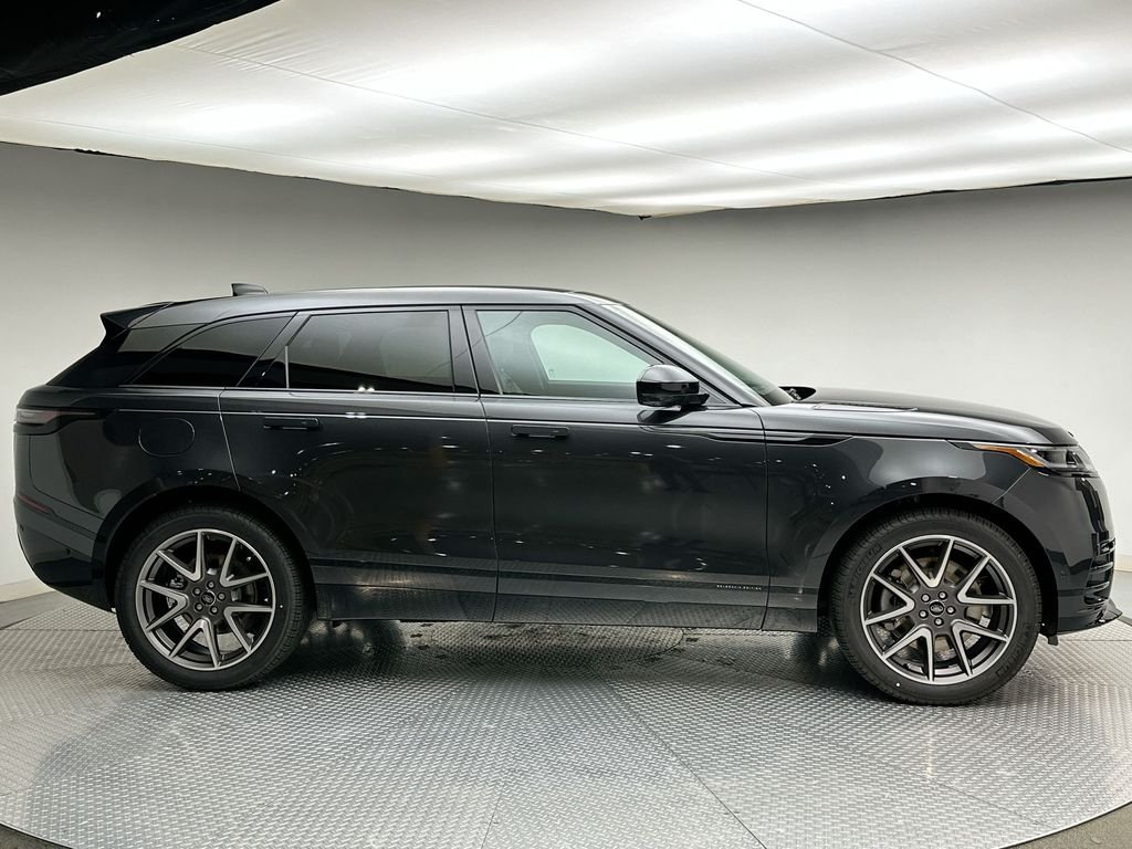New 2026 Carpathian Grey Land Rover P250 Base image 12