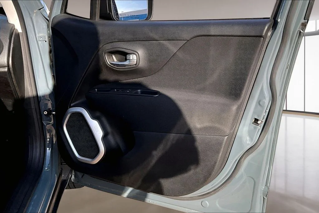 Used 2018 Gray Jeep Sport image 19