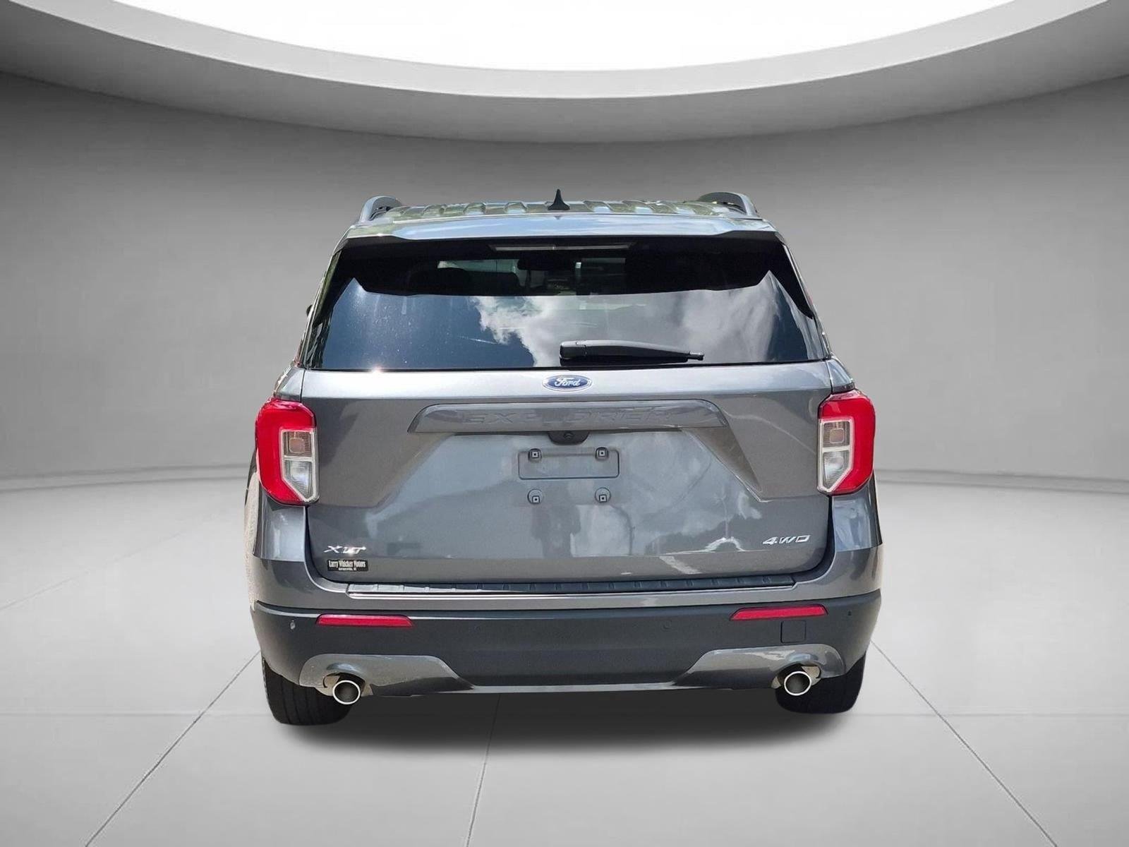 Used 2024 Carbonized Gray Metallic Ford XLT image 4