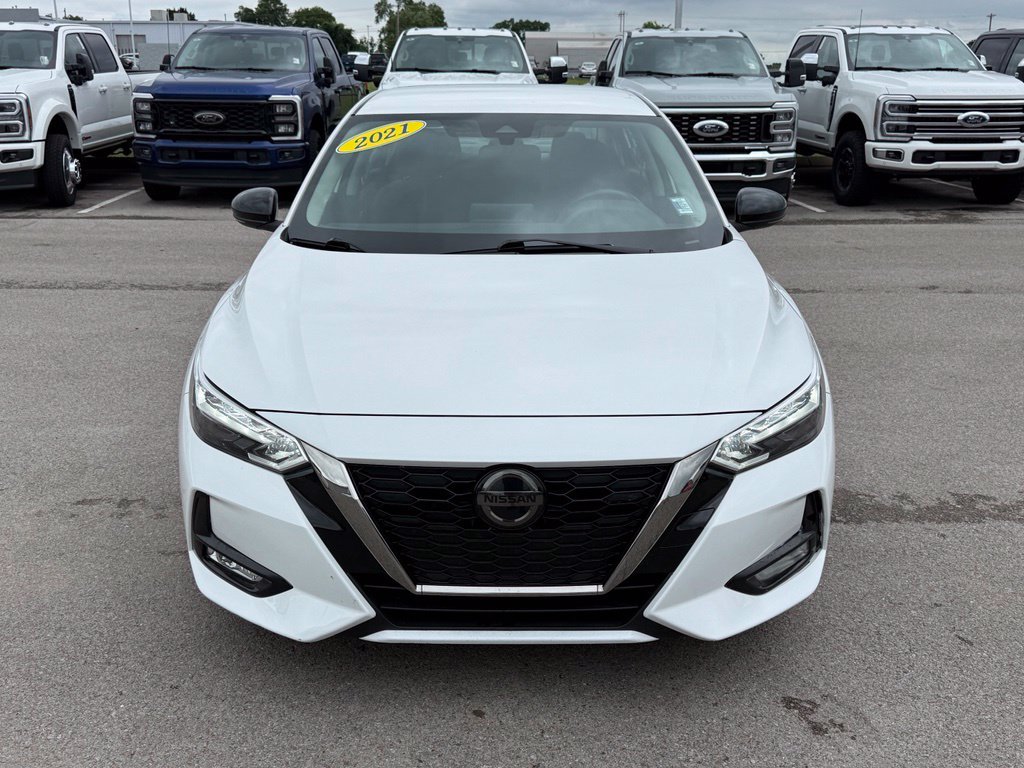 Used 2021 White Nissan SR image 39