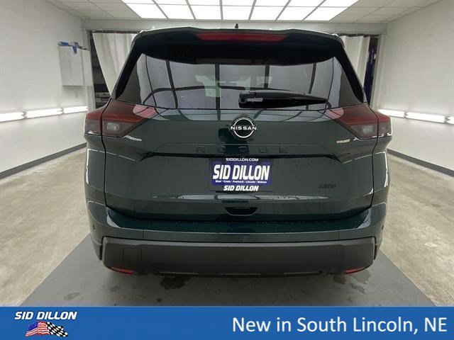 New 2026 Obsidian Green Nissan Dark Armor image 4