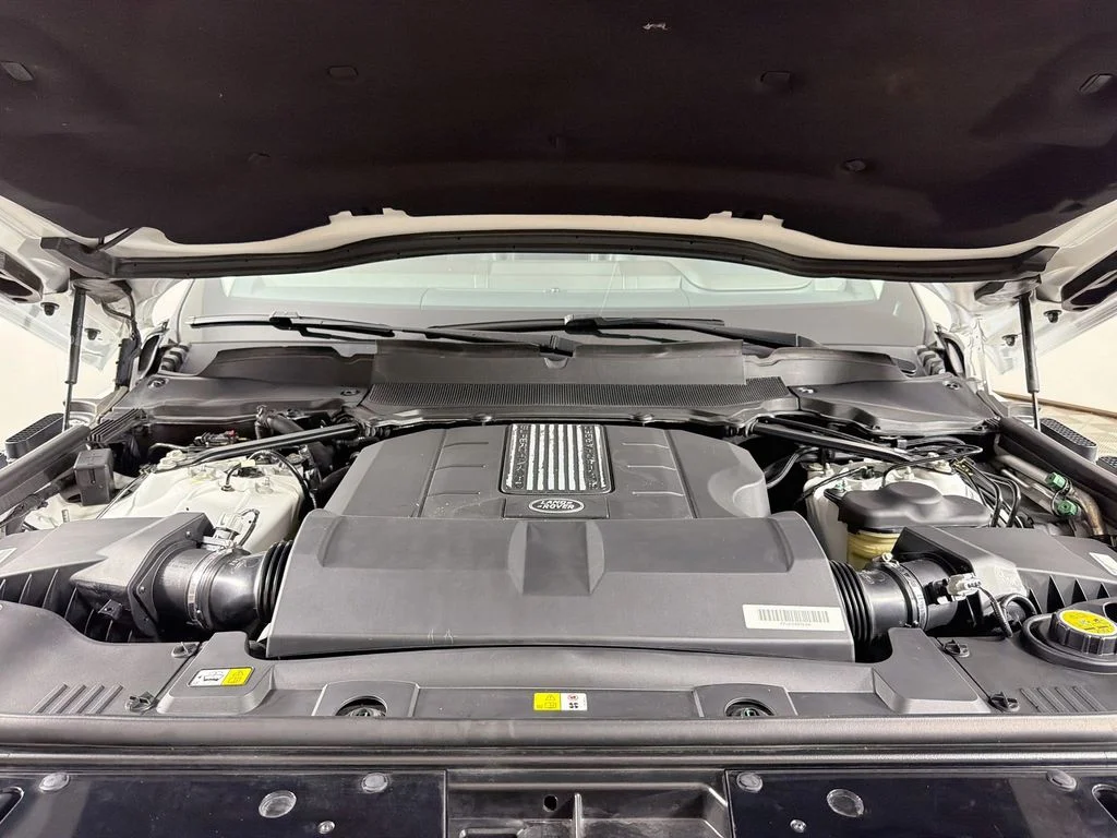 Used 2020 White Land Rover Supercharged image 32