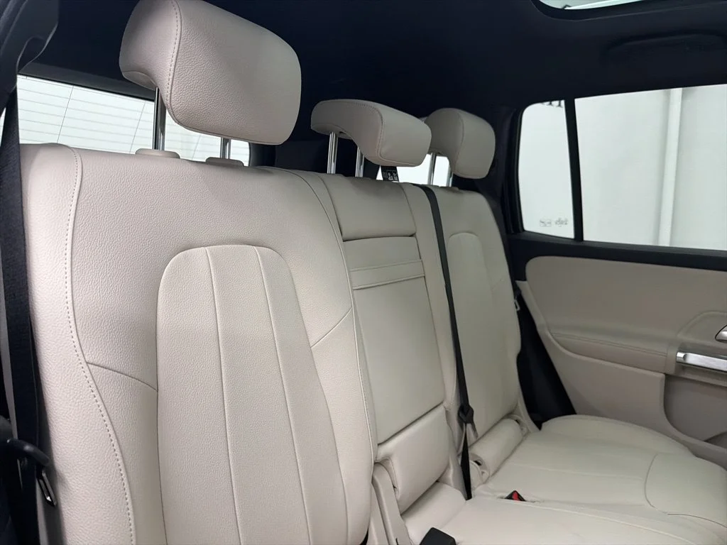 Used 2026 Black Mercedes-Benz GLB 250 image 25