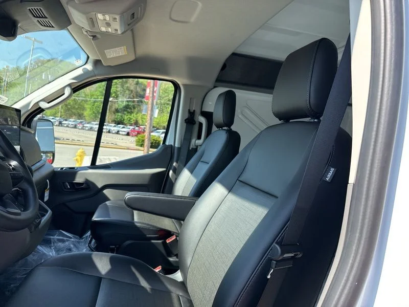 New 2026 Oxford White Ford Cargo Van image 16