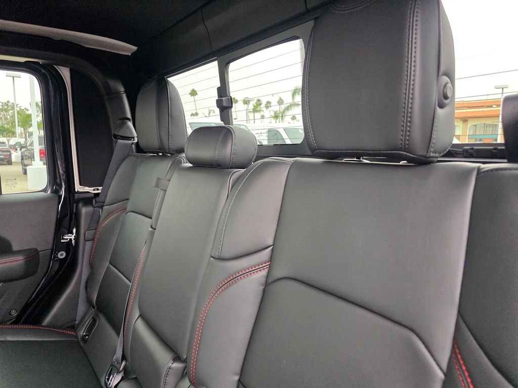New 2026 Black Clear-Coat Exterior Paint Jeep Rubicon X image 9