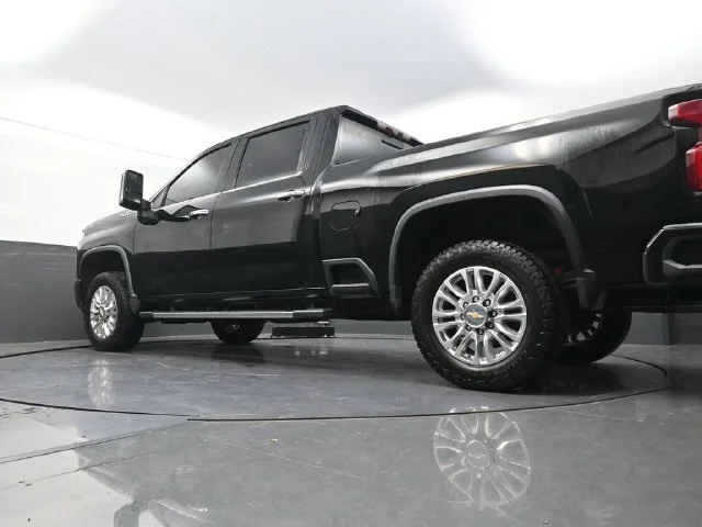 Used 2020 Black Chevrolet High Country image 35