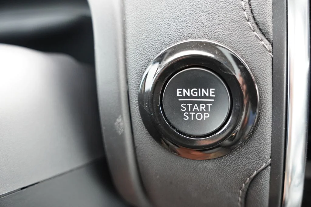 Used 2025 Silver Ford Platinum image 38