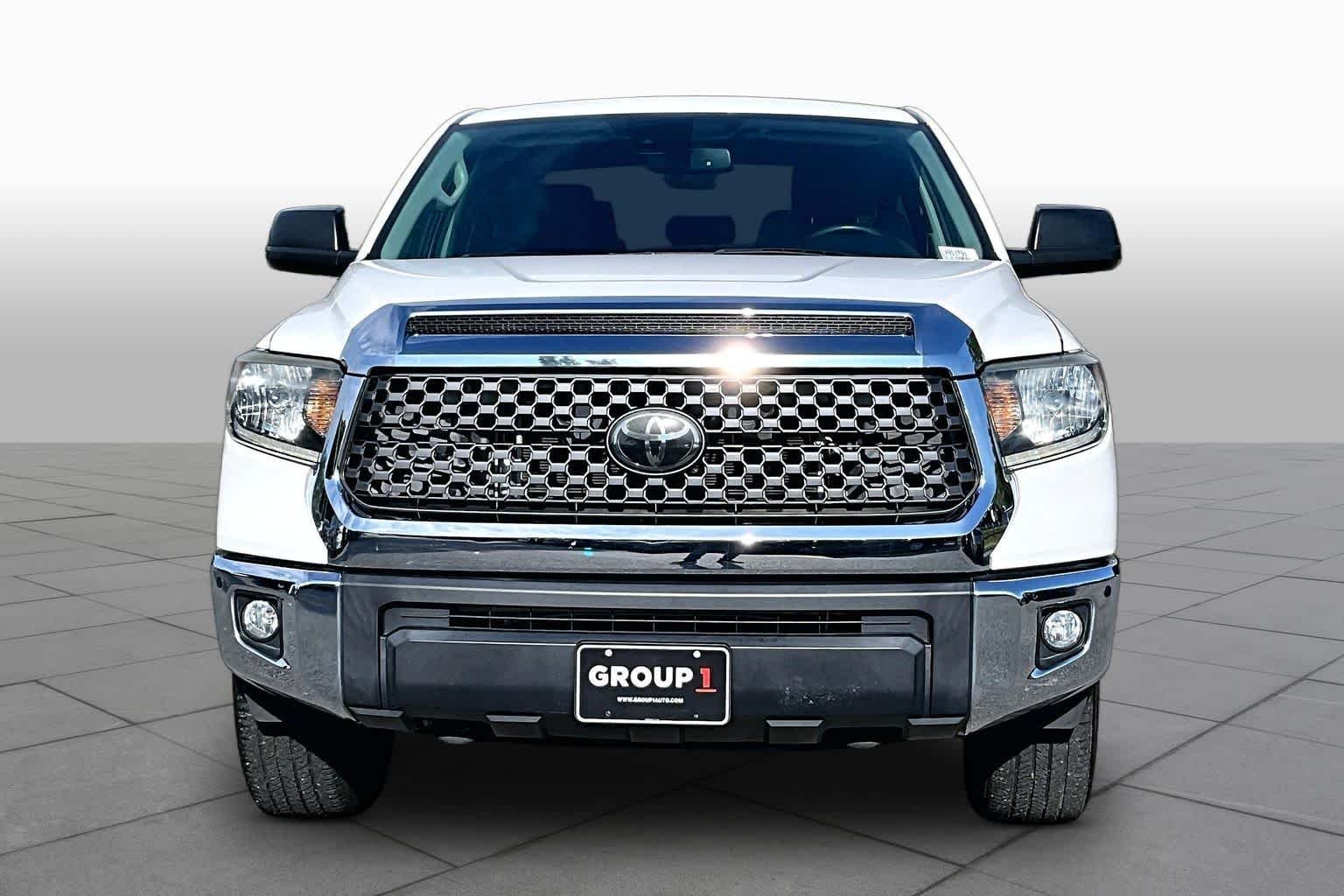 Used 2020 Super White Toyota SR5 image 4