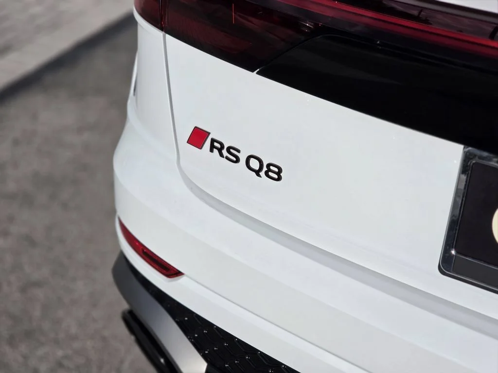 Used 2025 Carrara White Audi 4.0T image 5