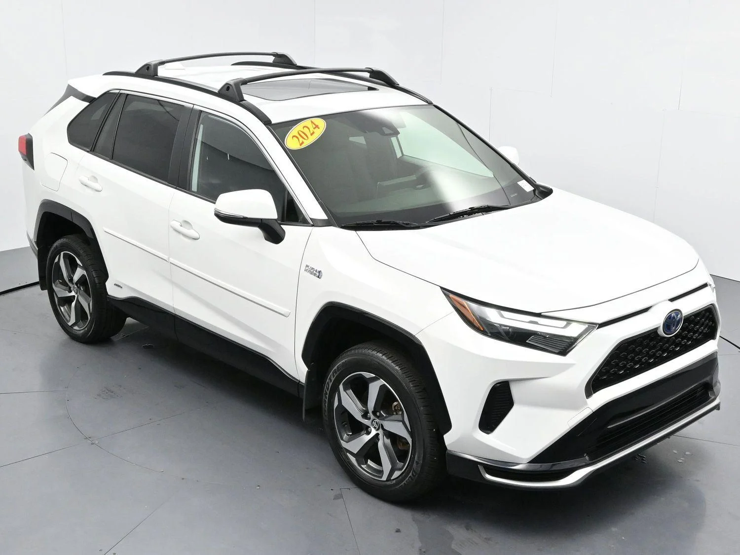 Used 2024 Ice Cap Toyota SE image 38