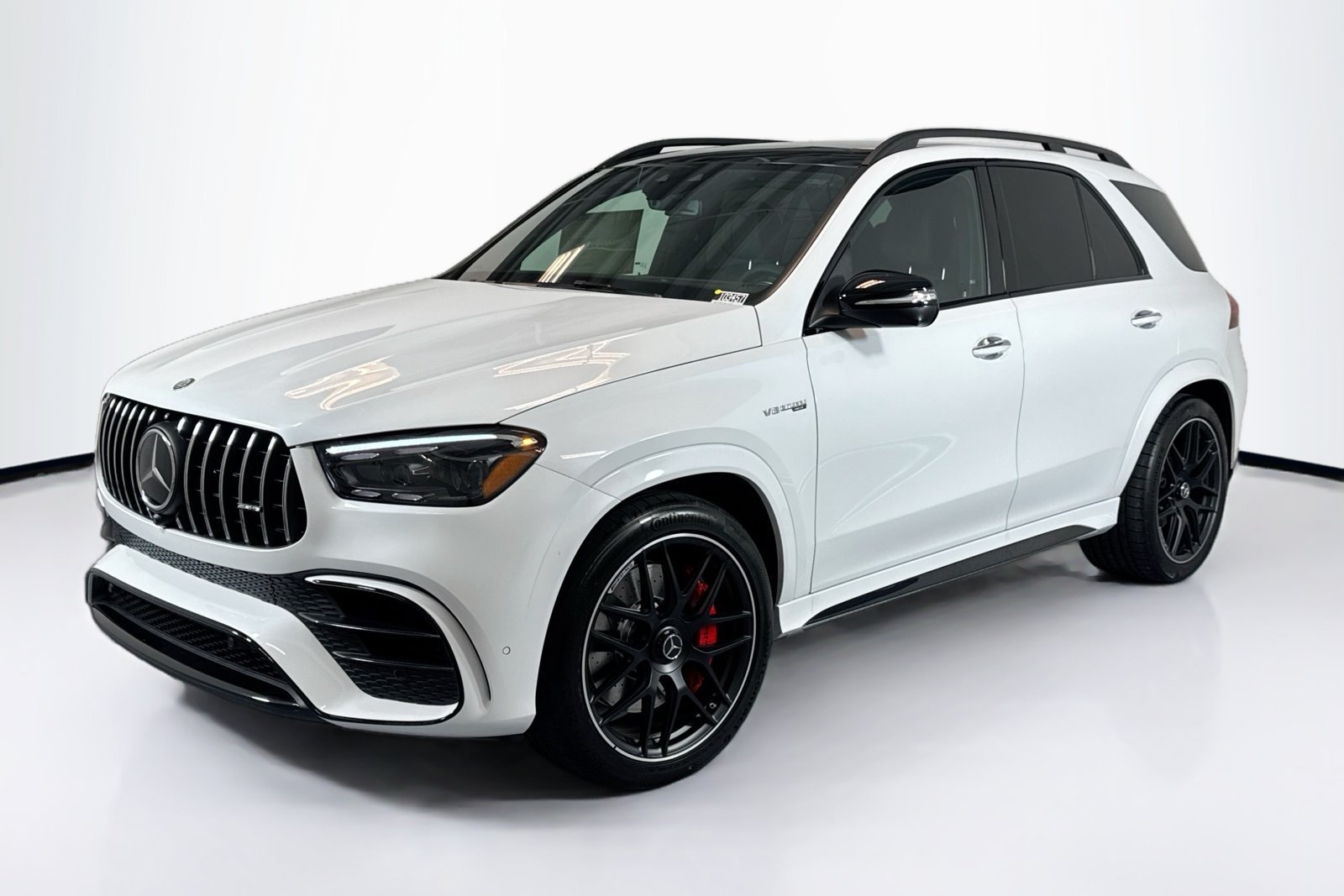 New 2026 MANUFAKTUR Moonlight White Metallic Mercedes-Benz AMG® GLE 63 S image 1