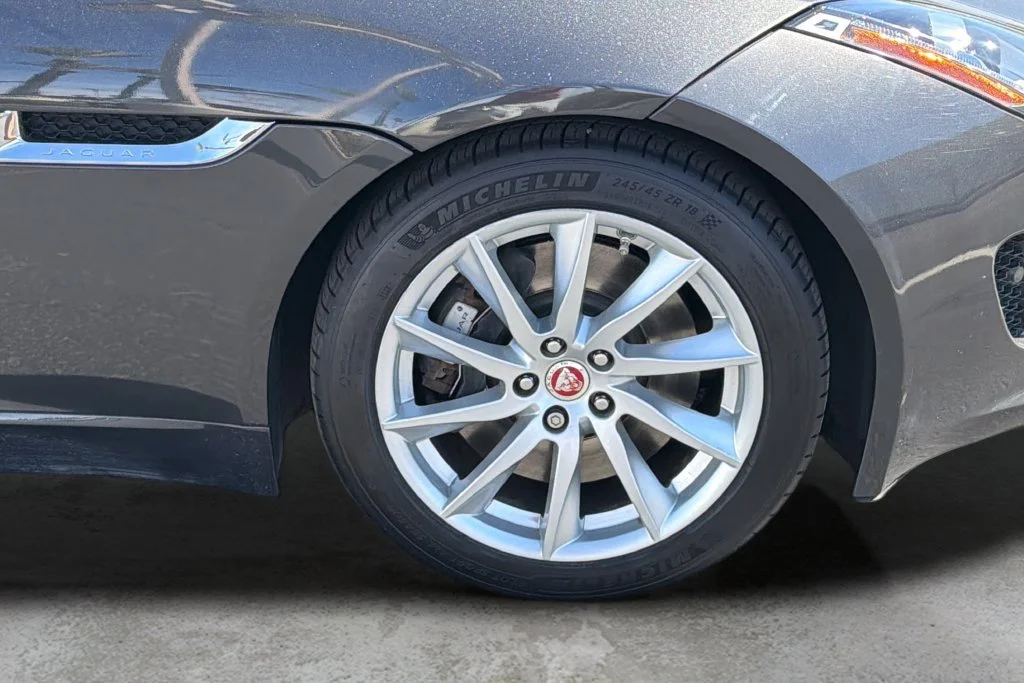 Used 2017 Gray Jaguar Premium image 9