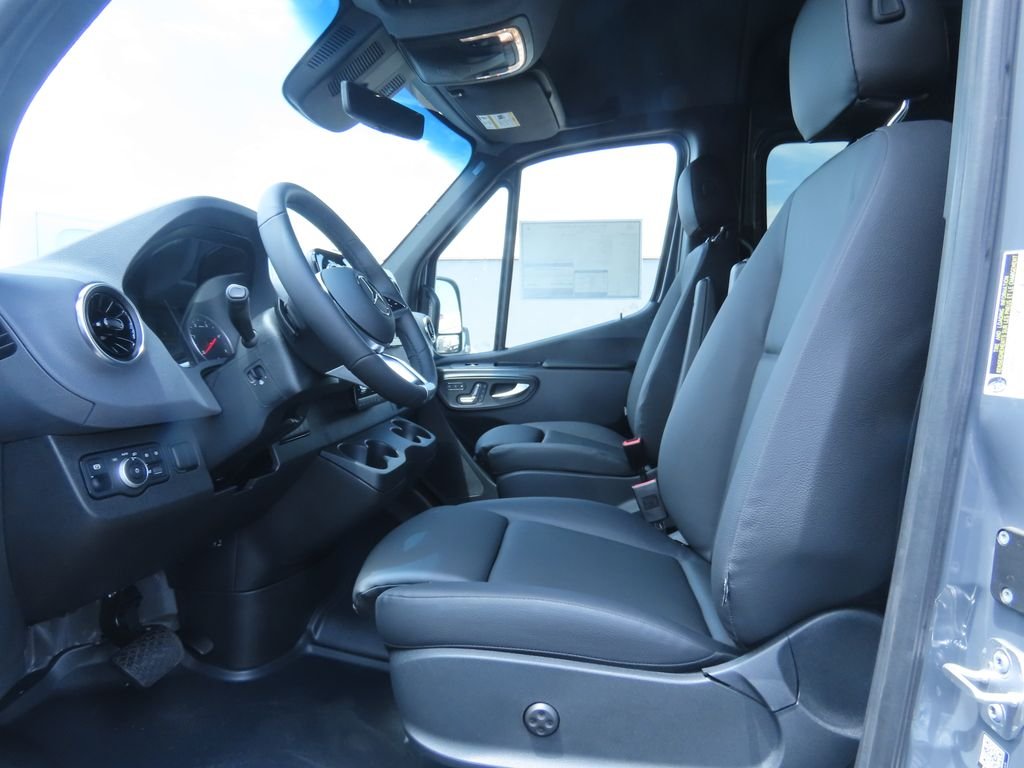 New 2026  Mercedes-Benz Passenger 144 WB image 19
