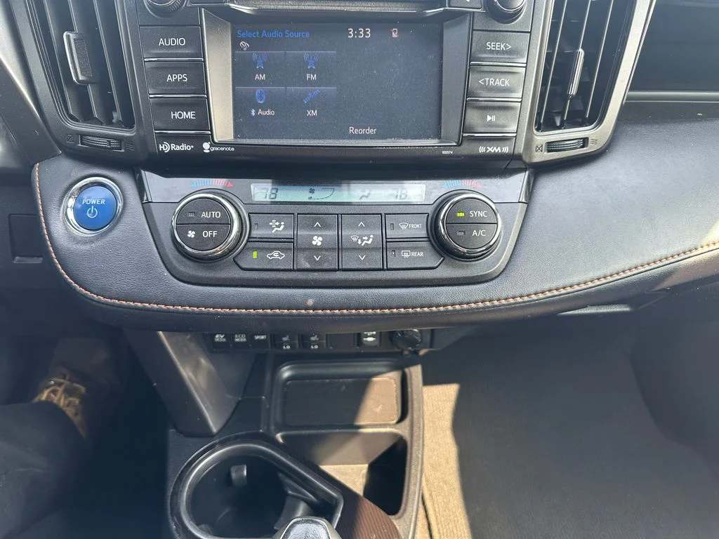 Used 2018 Gray Toyota SE image 17