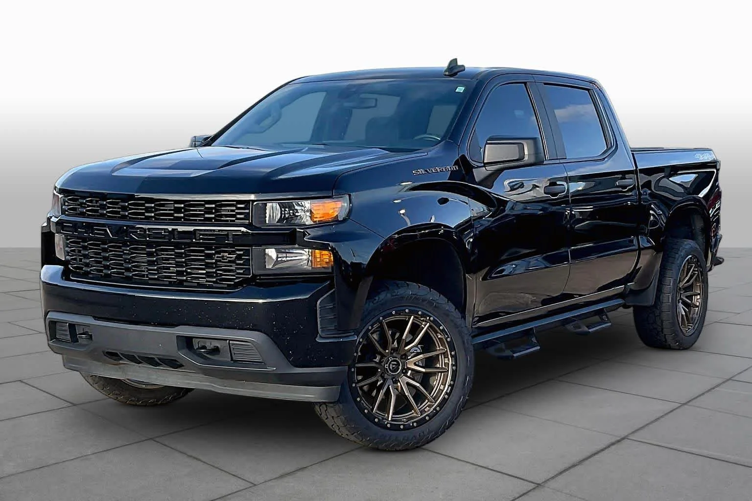 Used 2022 Black Chevrolet Custom image 2