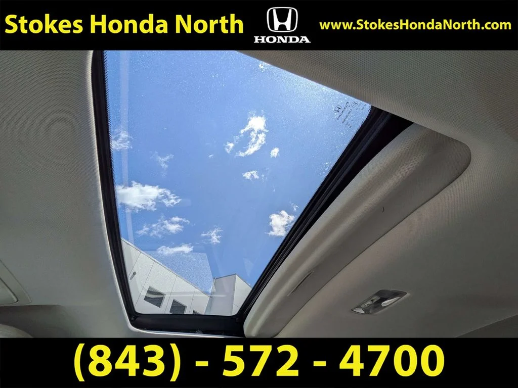 Used 2015 White Honda EX-L image 26