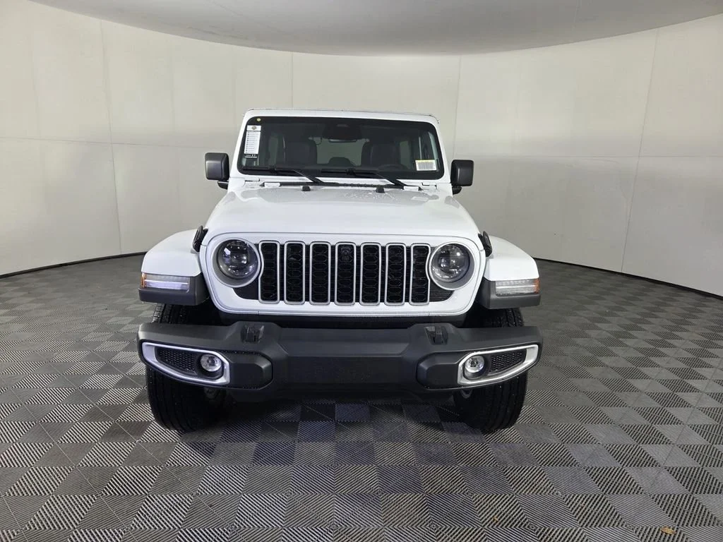 New 2026 Bright White Clear-Coat Exterior Paint Jeep Sahara image 3