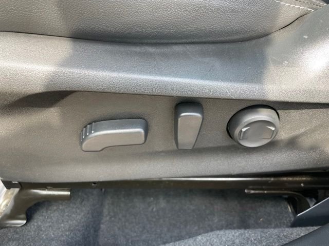 Used 2022 Gray Metallic Subaru Limited image 30