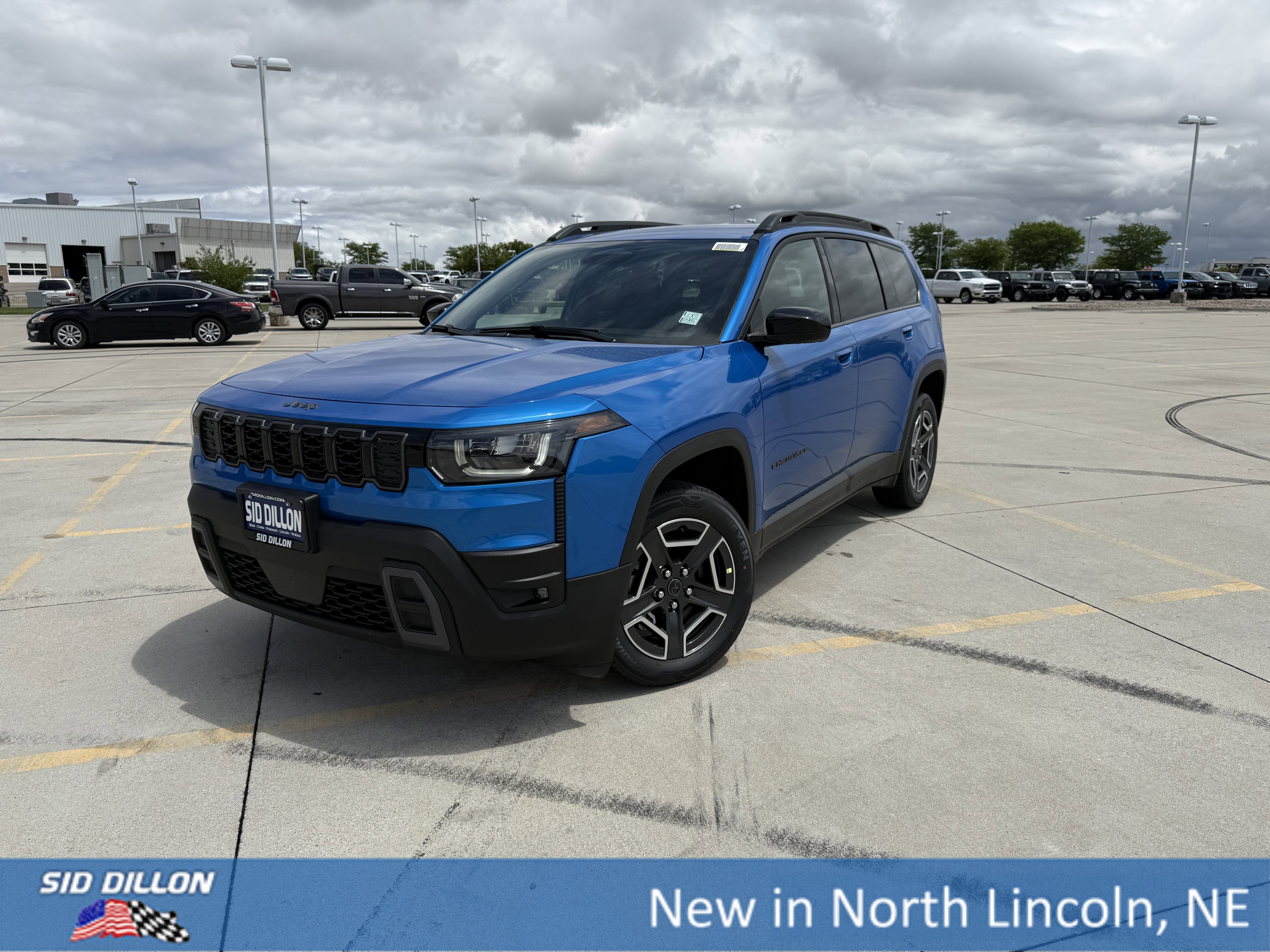 2026 Jeep Cherokee Laredo HEV 4X4's photo