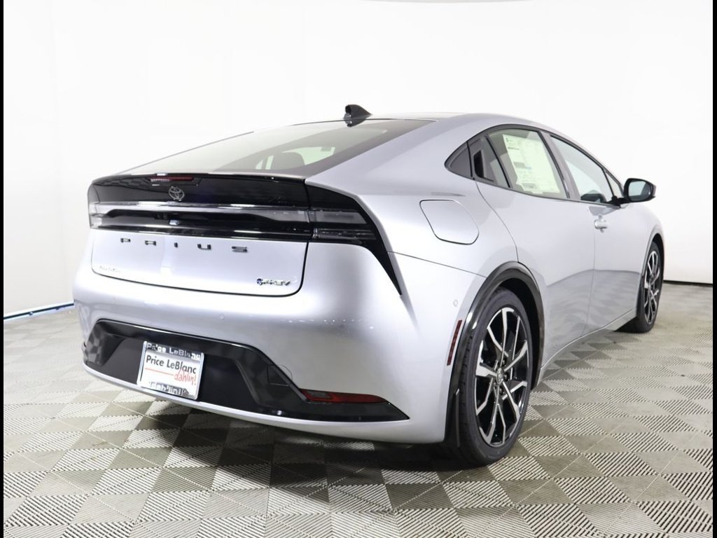 2026 Toyota Prius Plug-in Hybrid XSE Premium - Photo 6