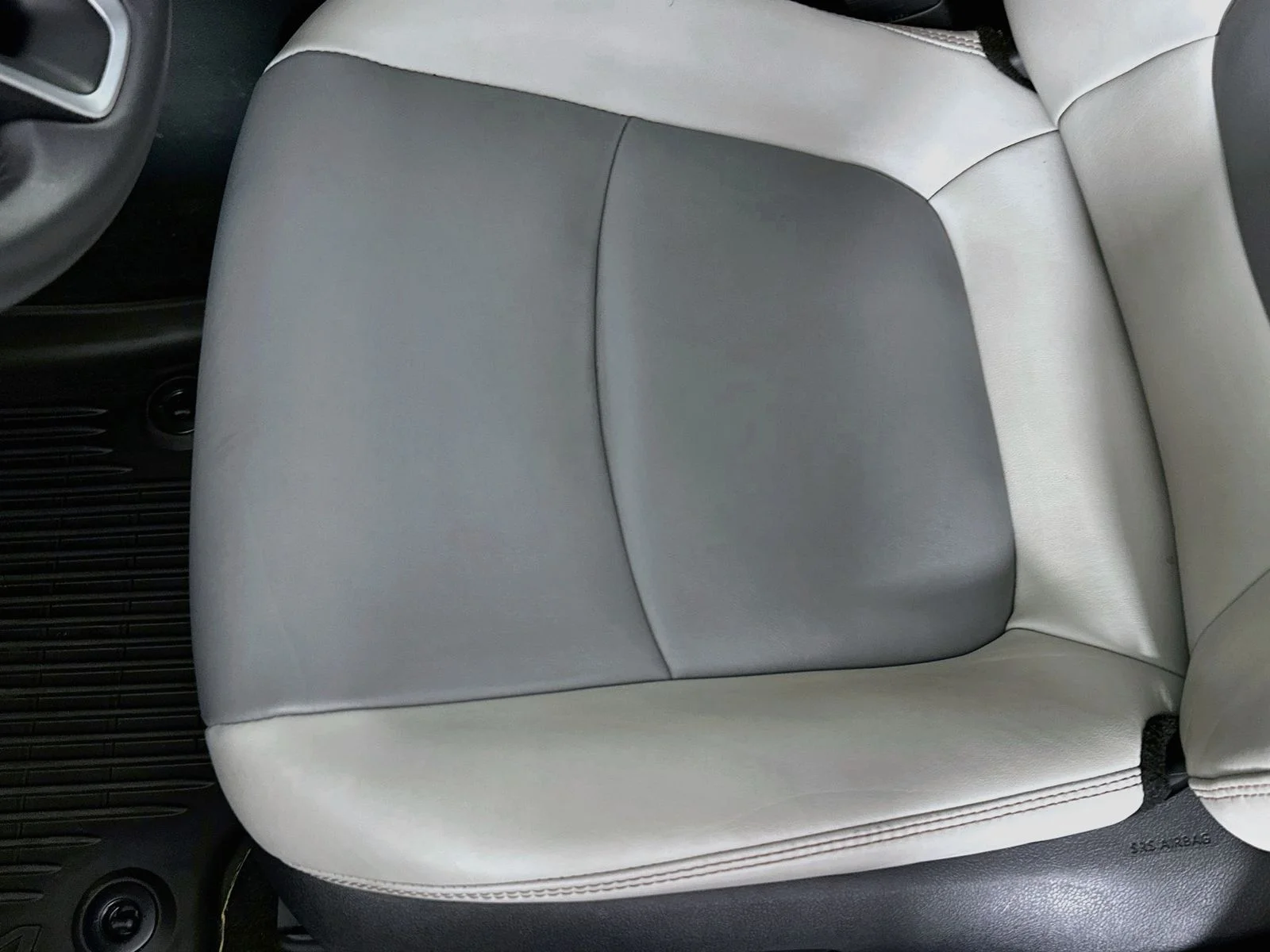 Used 2023 Gray Toyota XLE Premium image 20