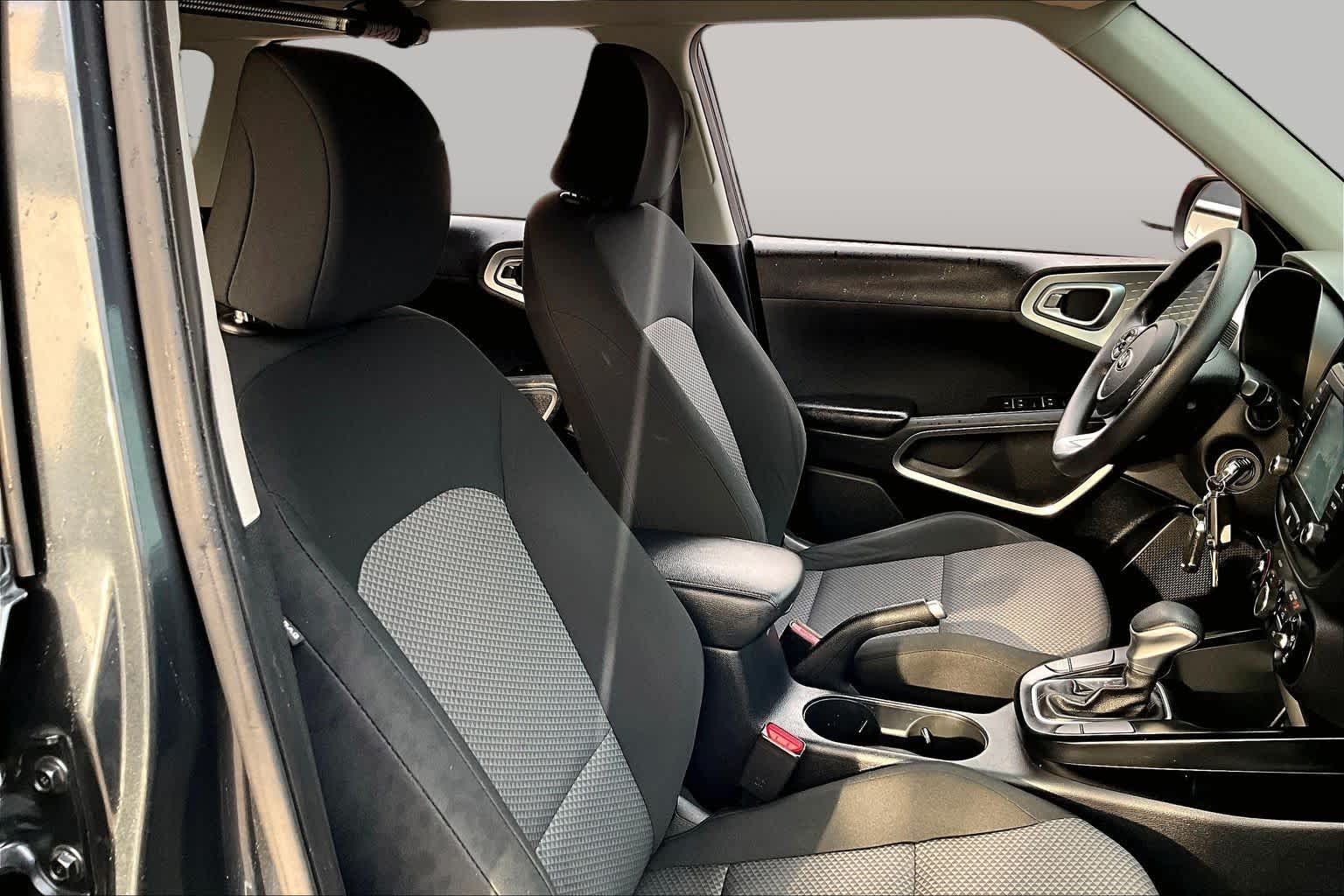 Used 2020 GREY Kia LX image 9
