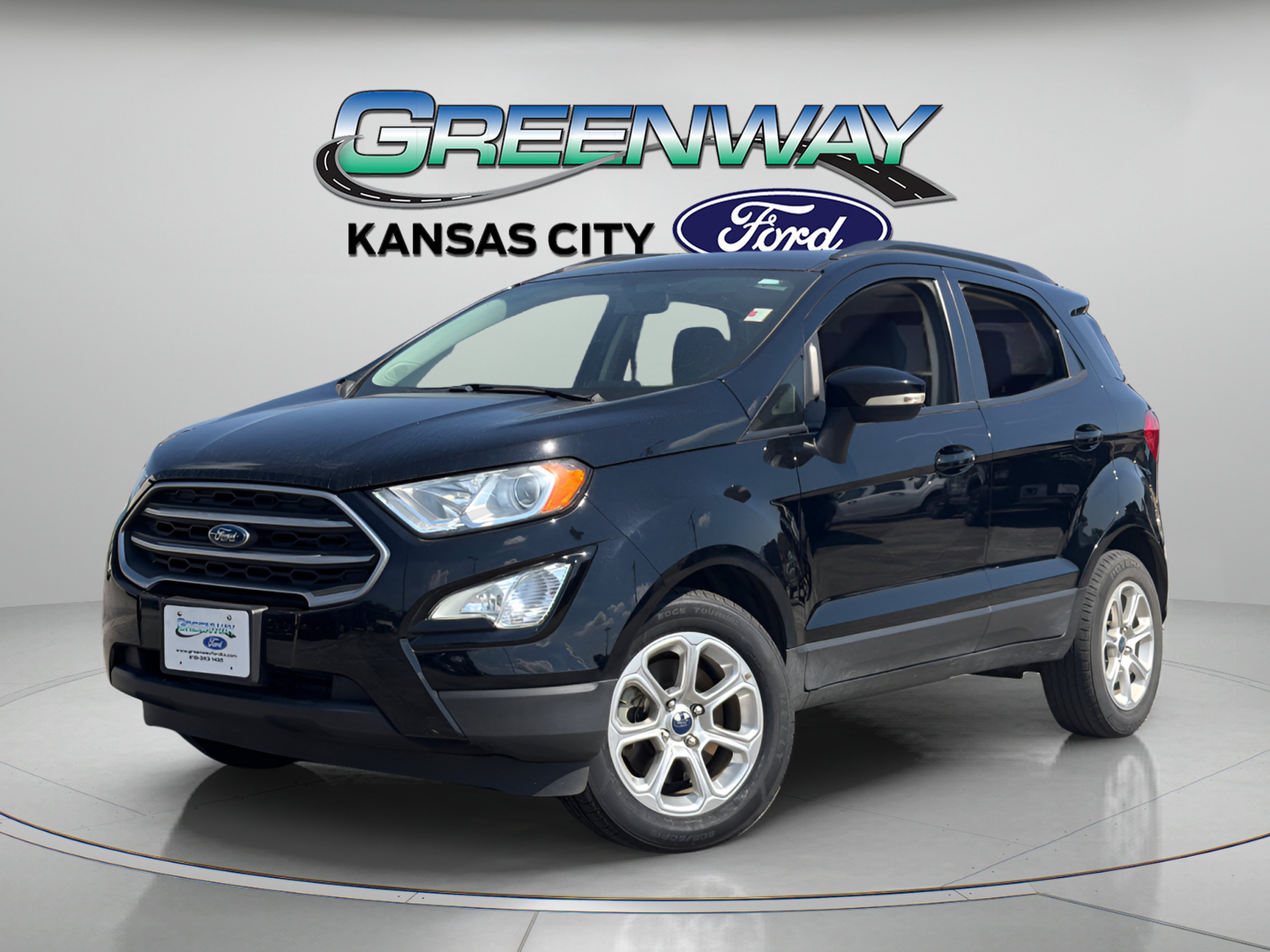 Used 2021 Shadow Black Ford SE image 3