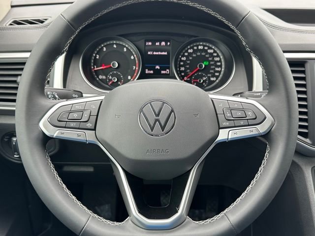 Used 2021 White Volkswagen 3.6L V6 SE w/Technology image 41