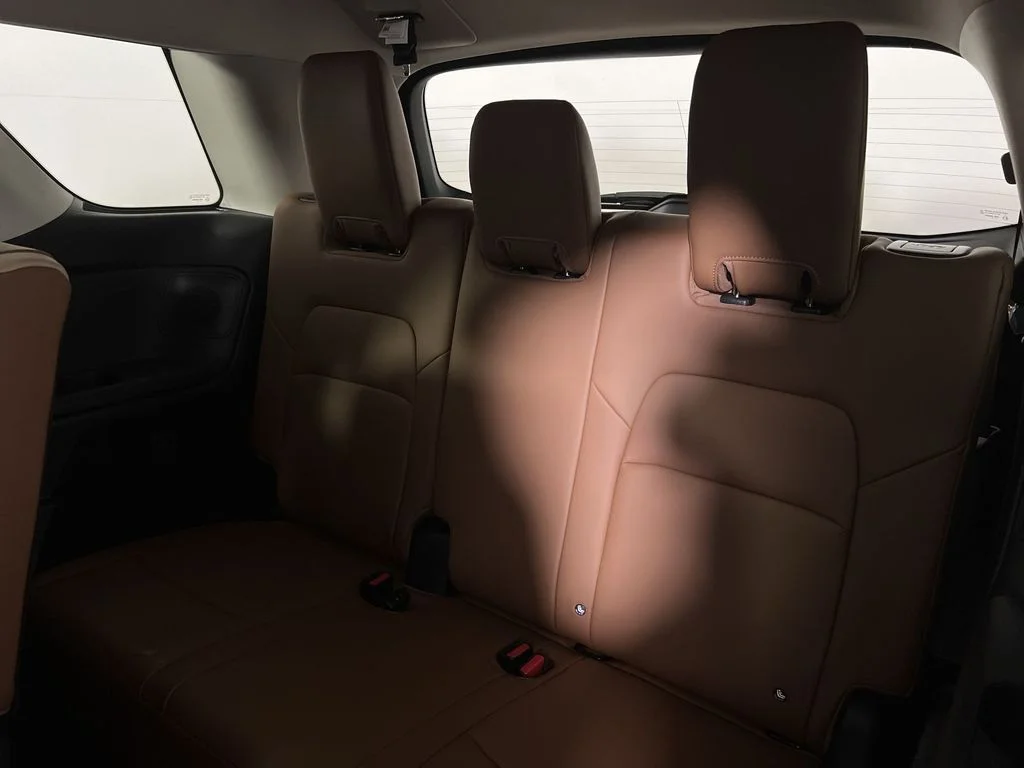 New 2026 Black Nissan Platinum image 25