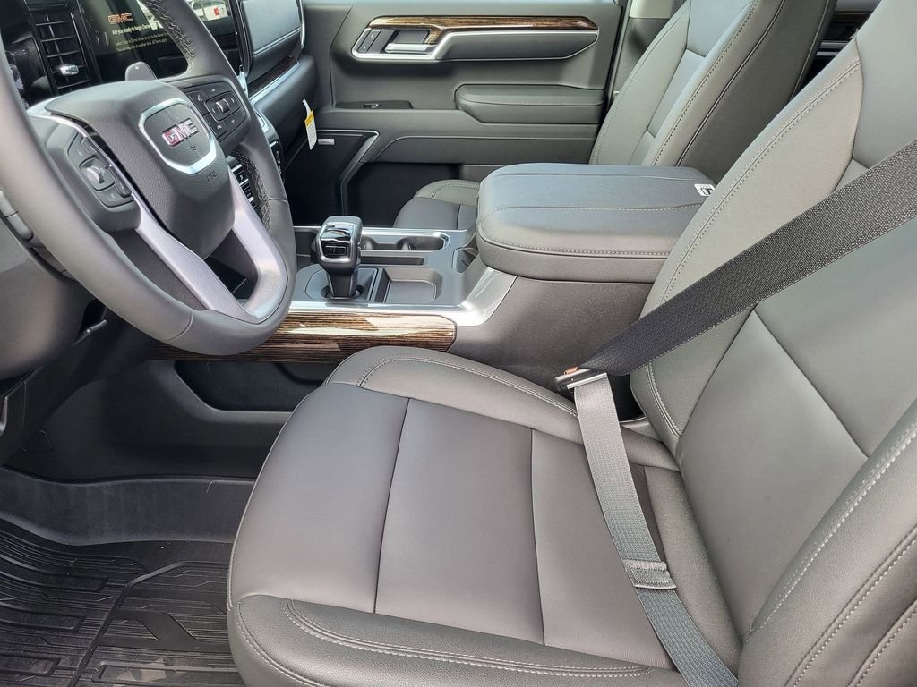 New 2026 Sterling Metallic GMC Elevation image 9