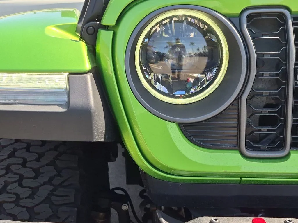 New 2026 Mojito Clear-Coat Exterior Paint Jeep Rubicon X image 10