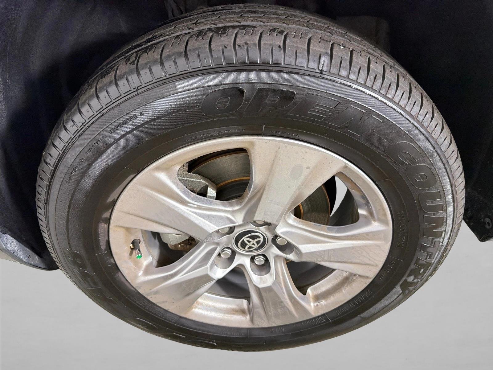 Used 2025 Midnight Black Metallic Toyota XLE image 11