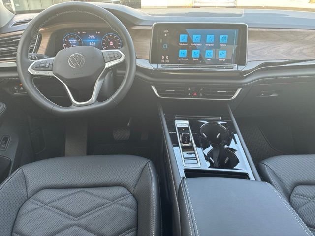 New 2026 Deep Black Volkswagen 2.0T SE w/Technology image 15