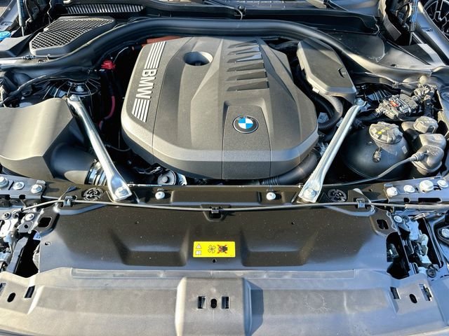 New 2027 Gray BMW 550e xDrive image 23