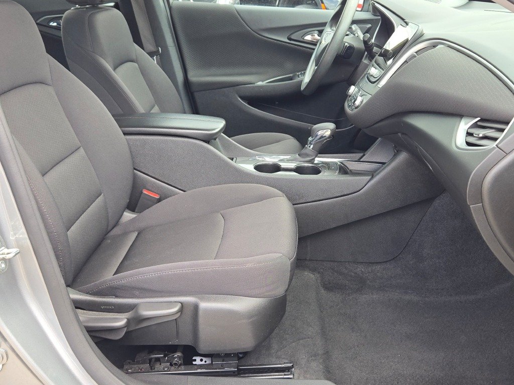 Used 2024 Gray Chevrolet LT image 6