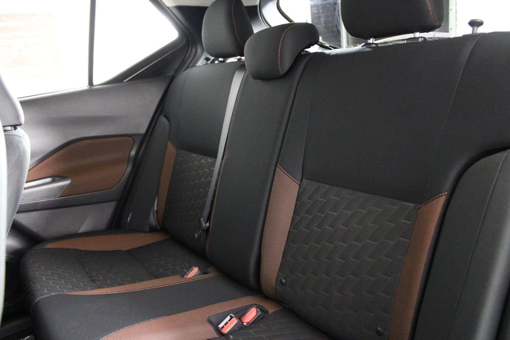 Used 2024 Gray Nissan SR image 19
