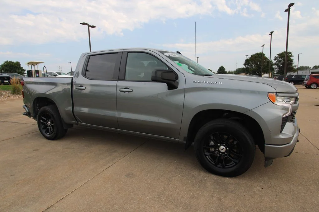 Used 2026 Gray Chevrolet RST image 3