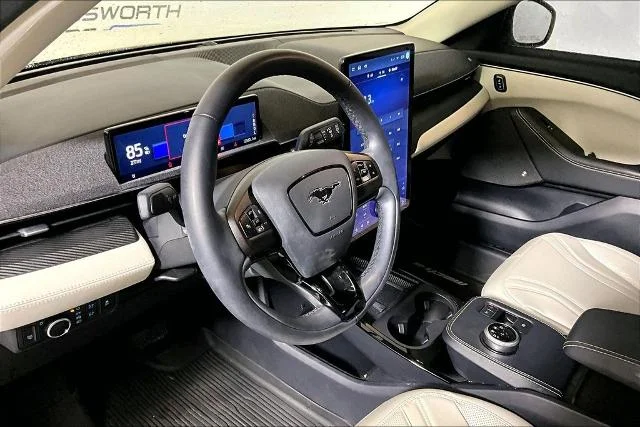 Used 2024 White Ford Premium image 36