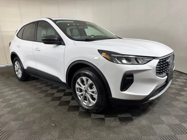 Certified Used 2025 Oxford White Ford Active image 1
