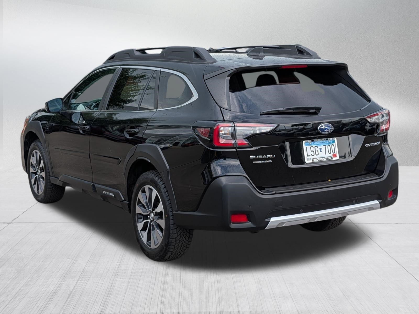 Used 2024 Crystal Black Silica Subaru Limited image 5