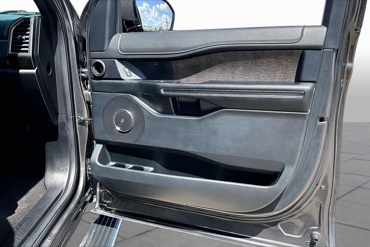 Used 2021 Magnetic Metallic Ford Limited image 23