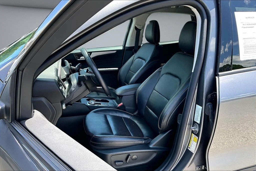 Certified Used 2022 Gray Ford SEL image 21