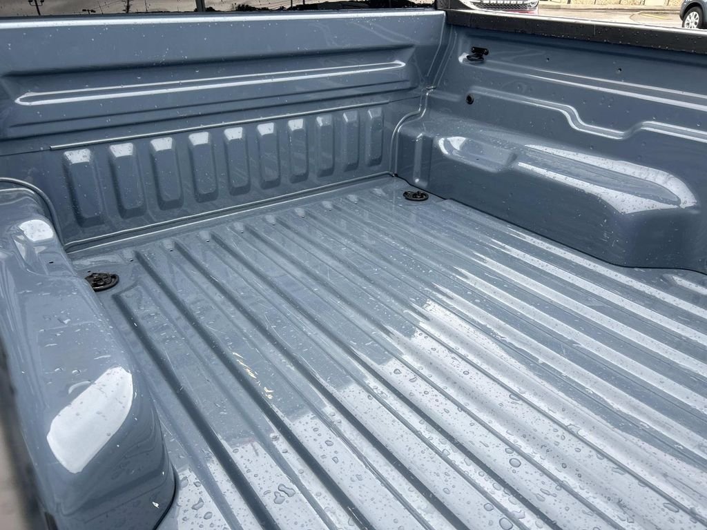 Used 2025 Azure Gray Metallic Ford XLT image 12