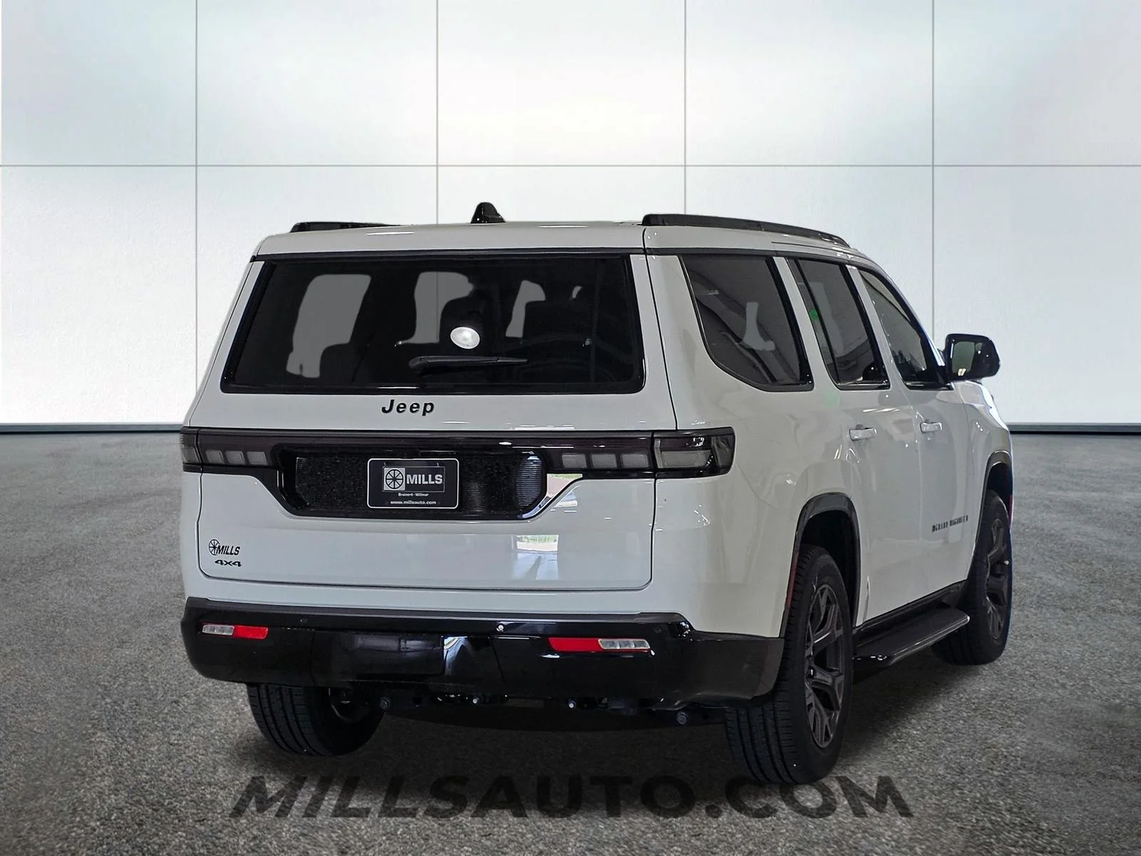 New 2026 Bright White Clear-Coat Exterior Paint Jeep Limited Altitude image 7